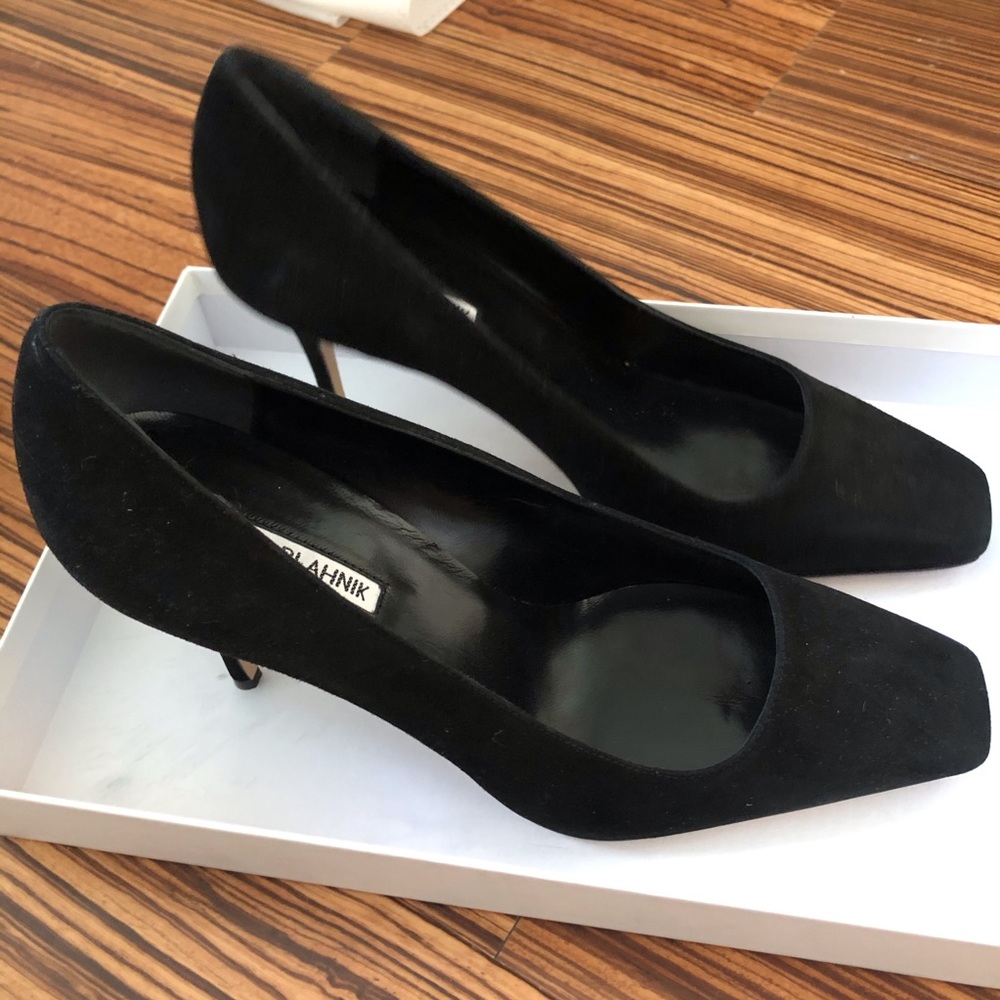 Manolo Blahnik black Suede Pumps size 38